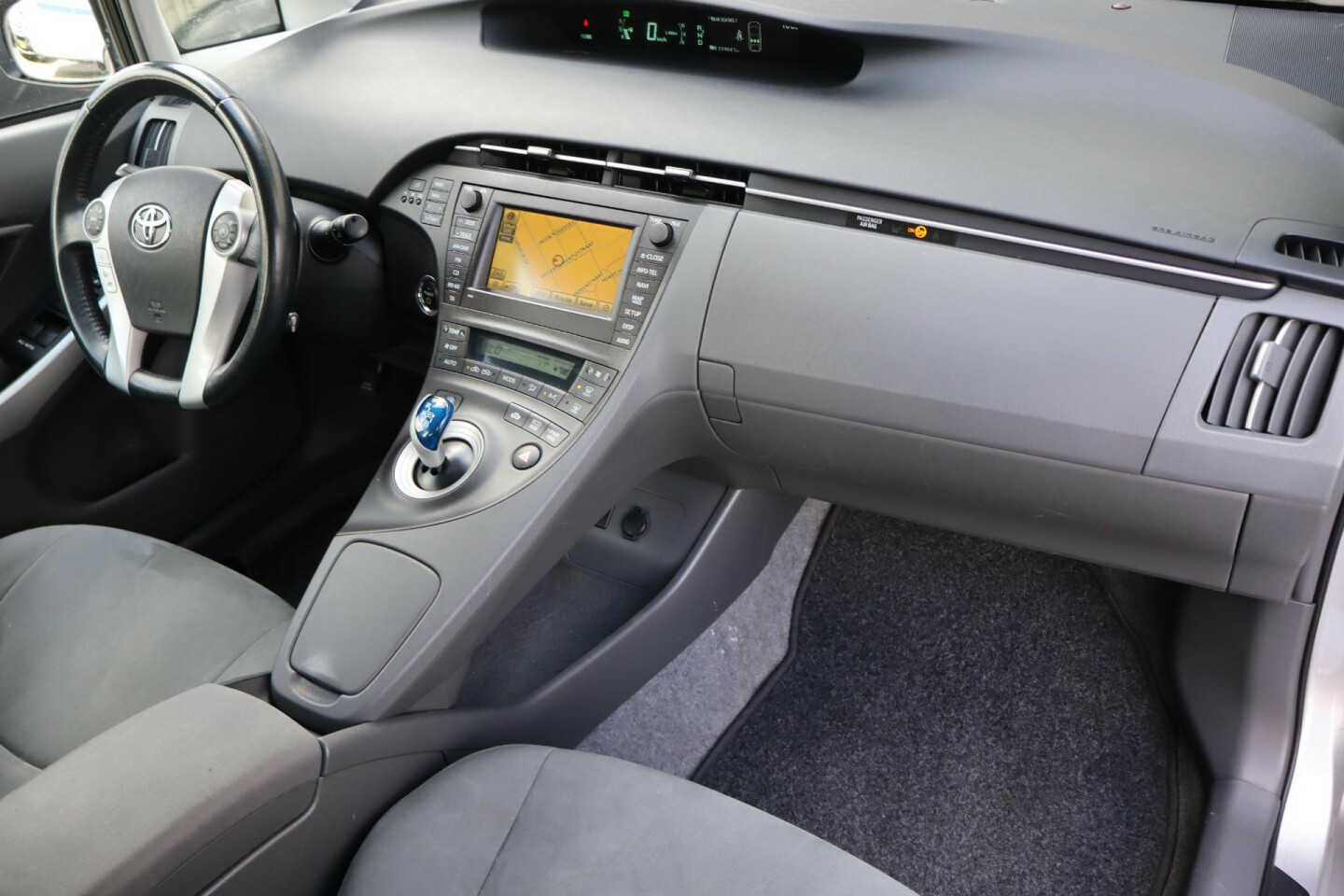 Toyota-Prius-6
